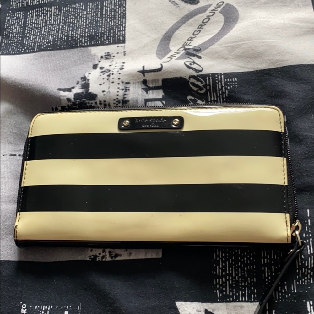 Kate Spade striped wallet